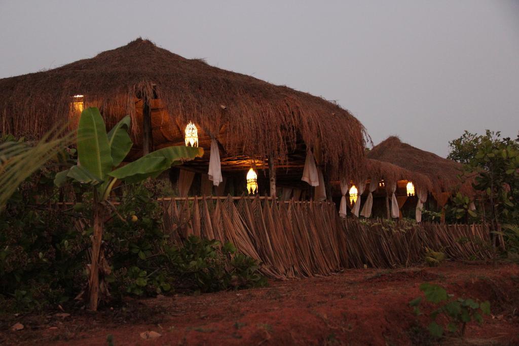 Banyan Tree Yoga Hotel Mandrem Bagian luar foto